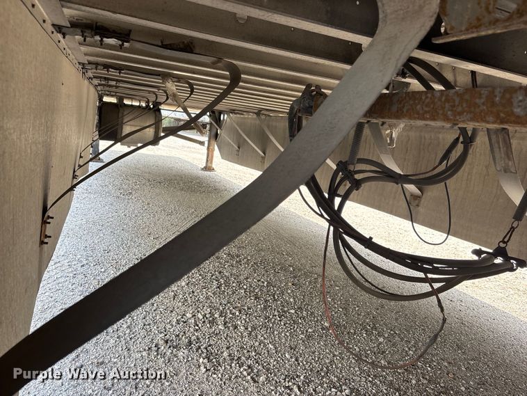 image for item EA4801 2012 Utility refrigerated van trailer