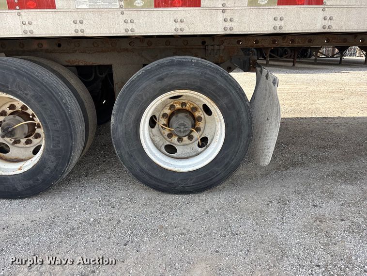 image for item EA4801 2012 Utility refrigerated van trailer