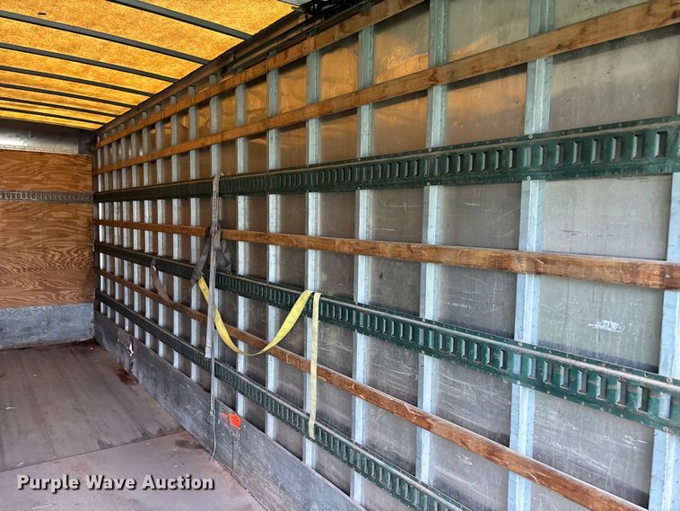 image for item EA4805 2006 Hino 268 box truck
