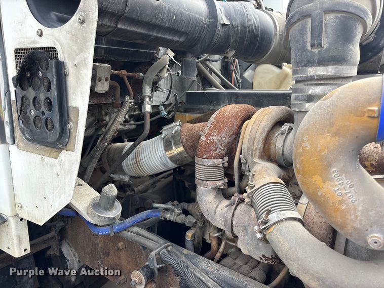 image for item EA4807 2005 Kenworth T600 semi truck