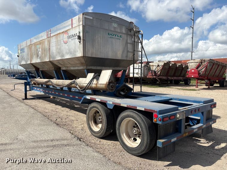 image for item EA7259 2010 Behnke Enterprises fertilizer delivery trailer