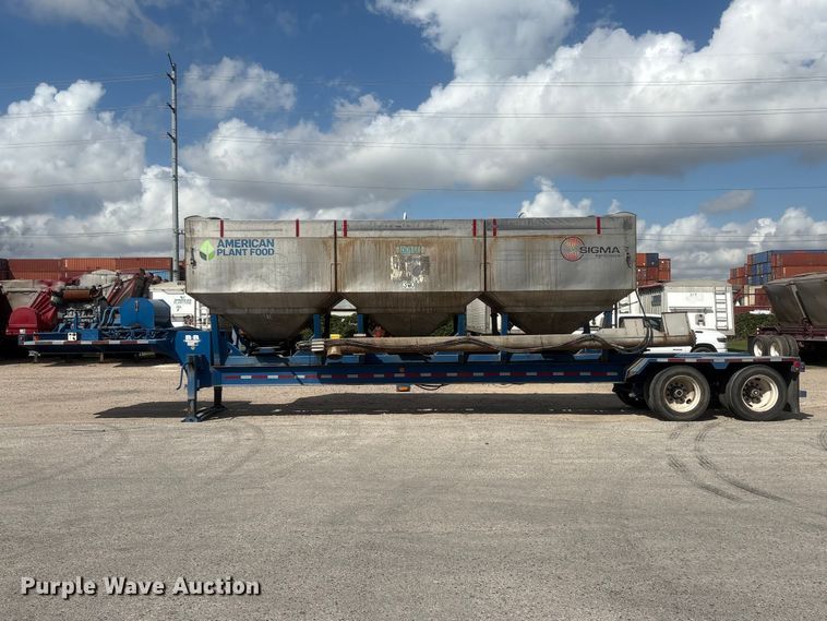 image for item EA7259 2010 Behnke Enterprises fertilizer delivery trailer