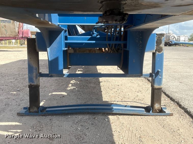 image for item EA7259 2010 Behnke Enterprises fertilizer delivery trailer