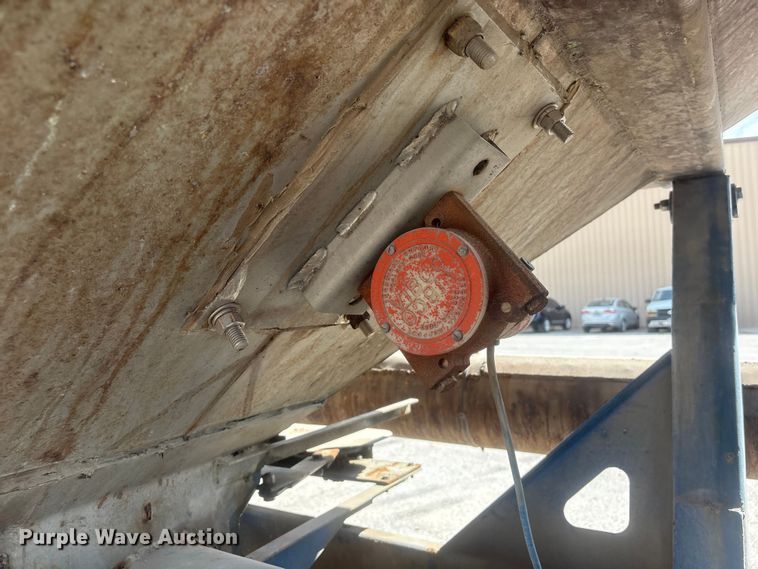 image for item EA7259 2010 Behnke Enterprises fertilizer delivery trailer