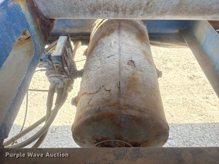 image for item EA7259 2010 Behnke Enterprises fertilizer delivery trailer