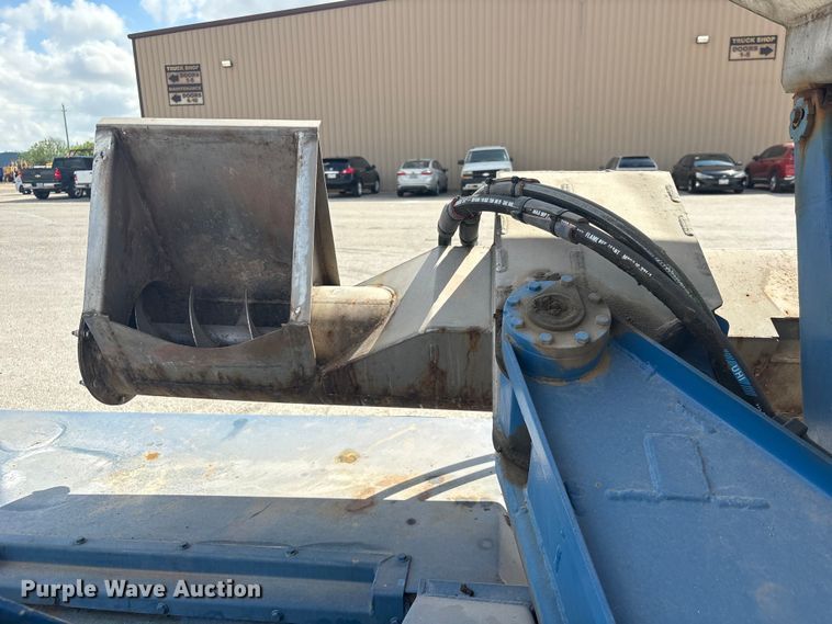 image for item EA7259 2010 Behnke Enterprises fertilizer delivery trailer