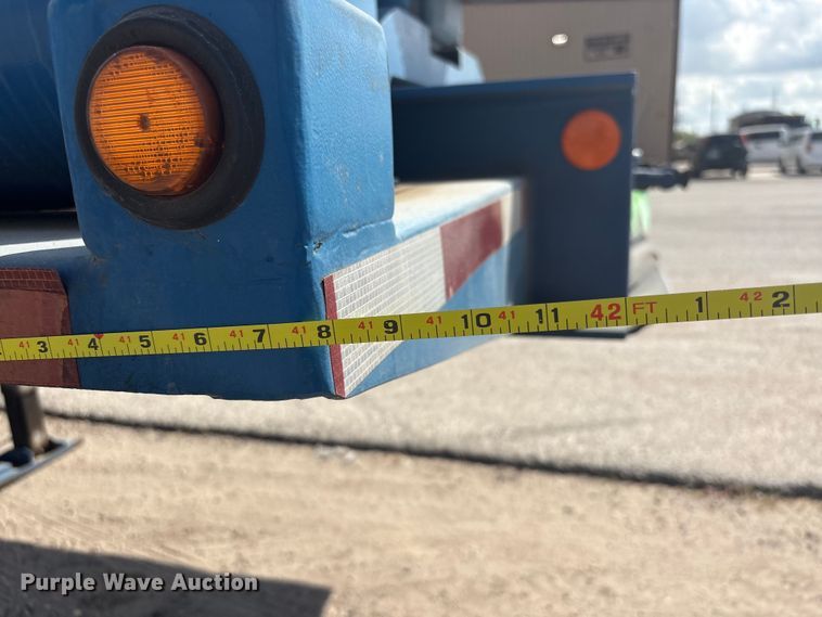 image for item EA7259 2010 Behnke Enterprises fertilizer delivery trailer