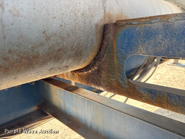 image for item EA7259 2010 Behnke Enterprises fertilizer delivery trailer