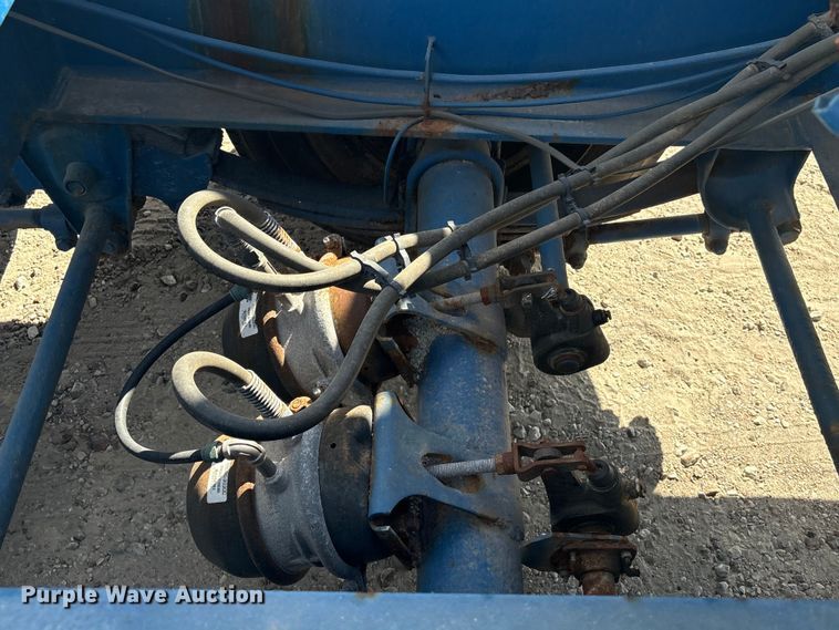 image for item EA7259 2010 Behnke Enterprises fertilizer delivery trailer