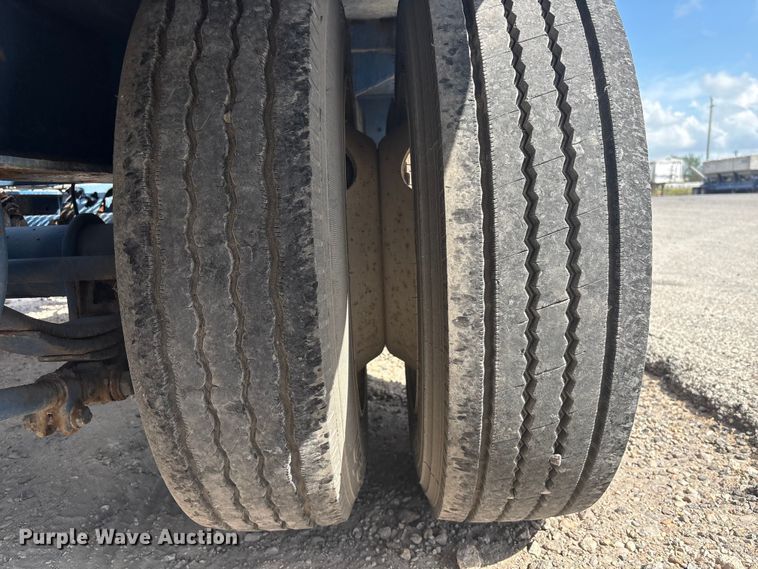 image for item EA7259 2010 Behnke Enterprises fertilizer delivery trailer