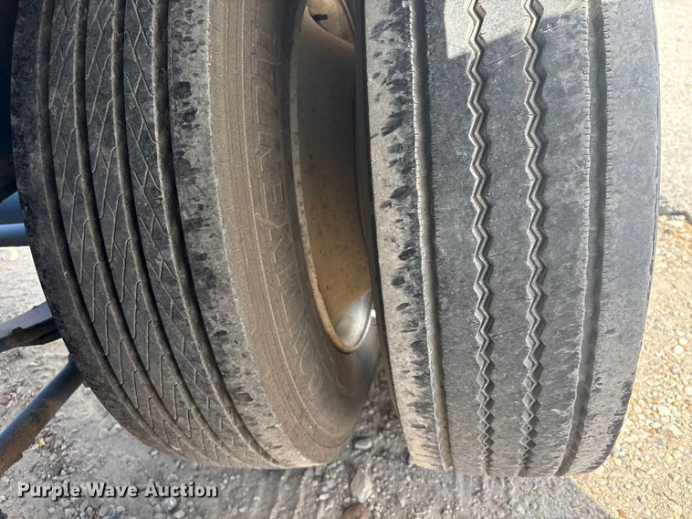 image for item EA7259 2010 Behnke Enterprises fertilizer delivery trailer