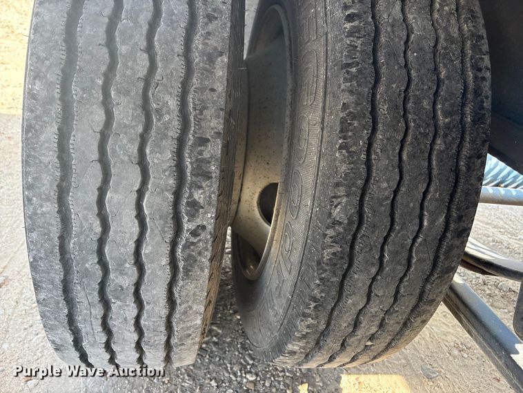 image for item EA7259 2010 Behnke Enterprises fertilizer delivery trailer