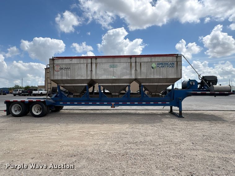 image for item EA7260 2012 Behnke Enterprises fertilizer delivery trailer