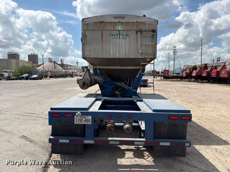 image for item EA7260 2012 Behnke Enterprises fertilizer delivery trailer