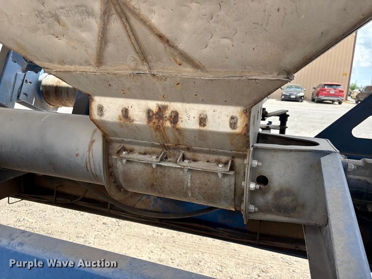 image for item EA7260 2012 Behnke Enterprises fertilizer delivery trailer