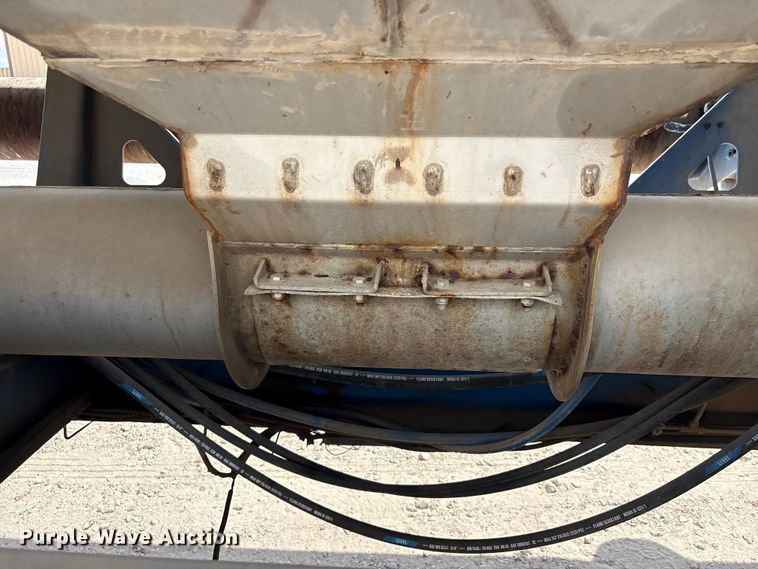 image for item EA7260 2012 Behnke Enterprises fertilizer delivery trailer