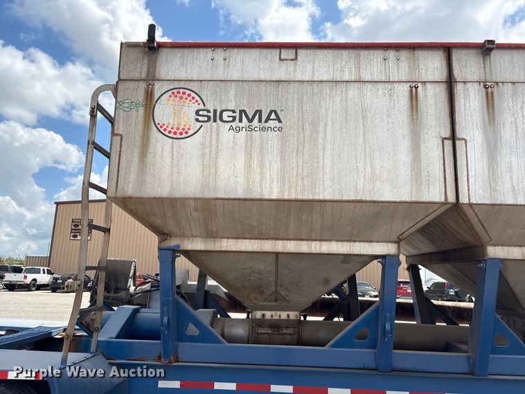 image for item EA7260 2012 Behnke Enterprises fertilizer delivery trailer