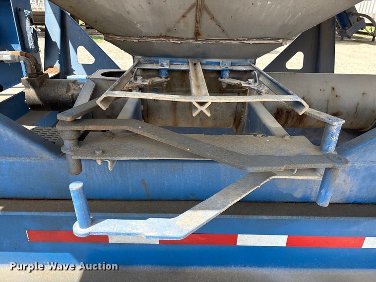 image for item EA7260 2012 Behnke Enterprises fertilizer delivery trailer