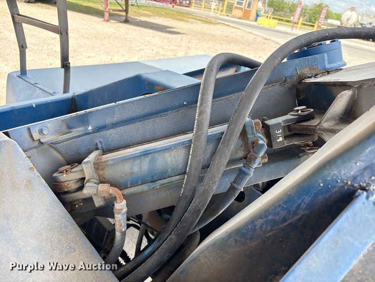 image for item EA7260 2012 Behnke Enterprises fertilizer delivery trailer