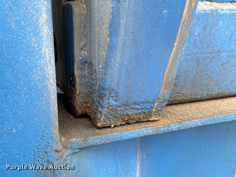 image for item EA7260 2012 Behnke Enterprises fertilizer delivery trailer