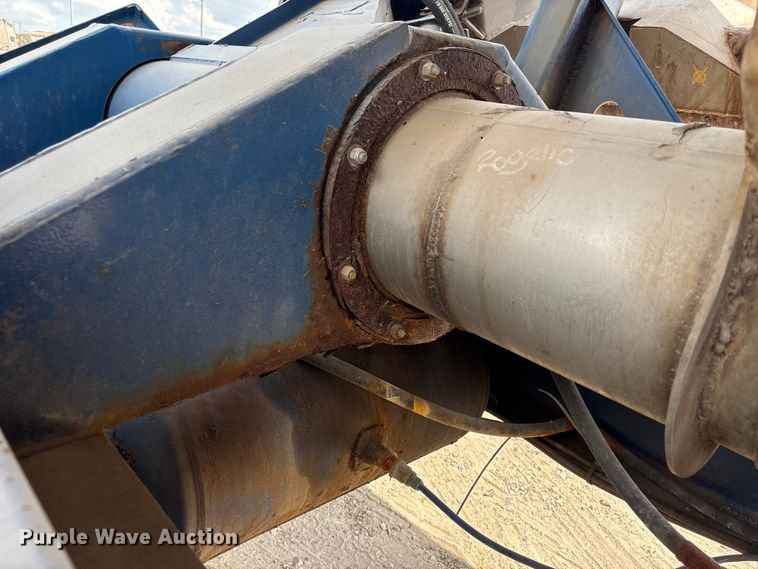 image for item EA7260 2012 Behnke Enterprises fertilizer delivery trailer