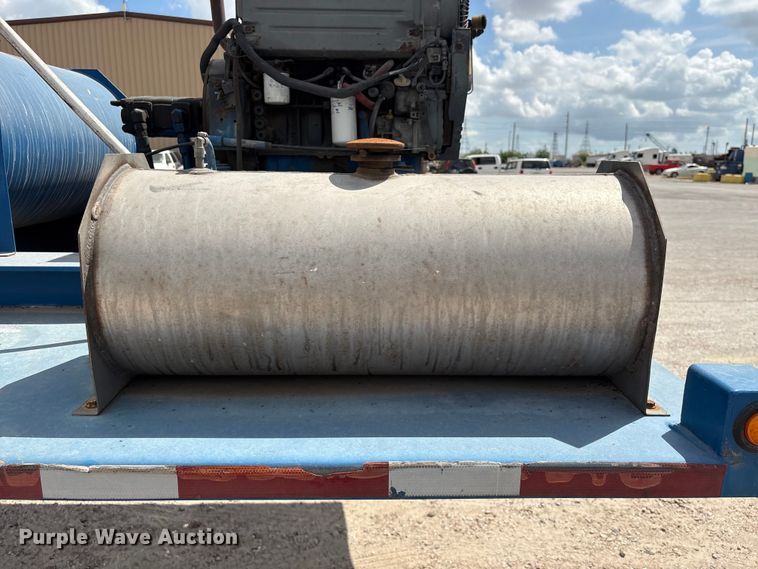 image for item EA7260 2012 Behnke Enterprises fertilizer delivery trailer