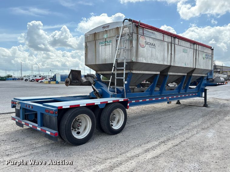 image for item EA7261 2012 Behnke Enterprises fertilizer delivery trailer