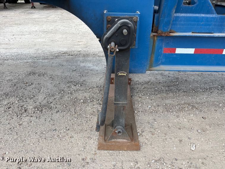 image for item EA7261 2012 Behnke Enterprises fertilizer delivery trailer