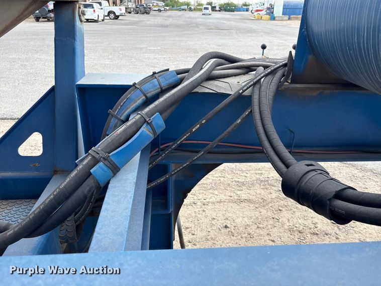 image for item EA7261 2012 Behnke Enterprises fertilizer delivery trailer