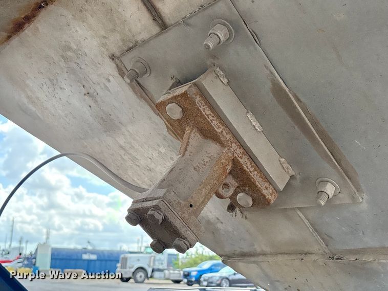 image for item EA7261 2012 Behnke Enterprises fertilizer delivery trailer