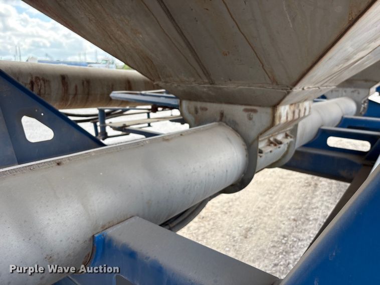 image for item EA7261 2012 Behnke Enterprises fertilizer delivery trailer