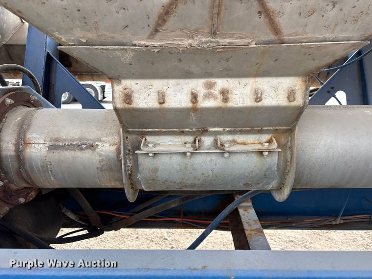 image for item EA7261 2012 Behnke Enterprises fertilizer delivery trailer