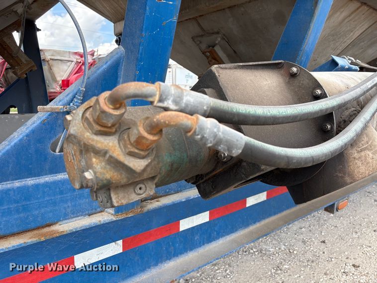 image for item EA7261 2012 Behnke Enterprises fertilizer delivery trailer