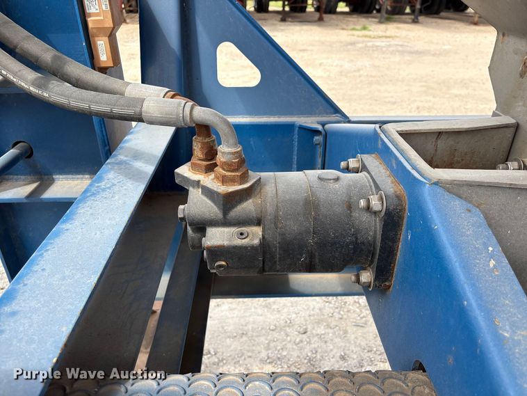 image for item EA7261 2012 Behnke Enterprises fertilizer delivery trailer