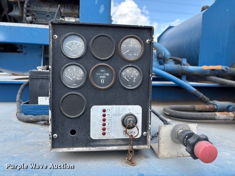 image for item EA7261 2012 Behnke Enterprises fertilizer delivery trailer