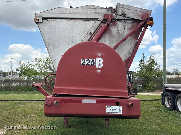 image for item EA7262 1979 Killebrew fertilizer delivery trailer