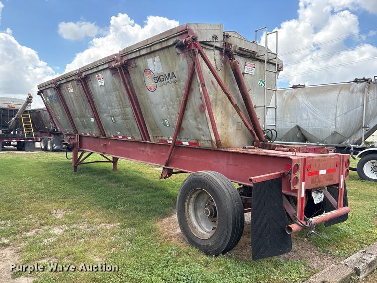 image for item EA7262 1979 Killebrew fertilizer delivery trailer