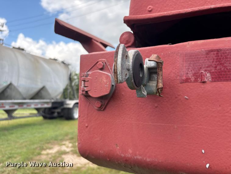 image for item EA7262 1979 Killebrew fertilizer delivery trailer