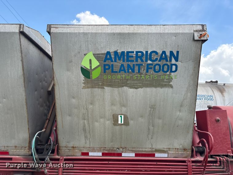 image for item EA7262 1979 Killebrew fertilizer delivery trailer