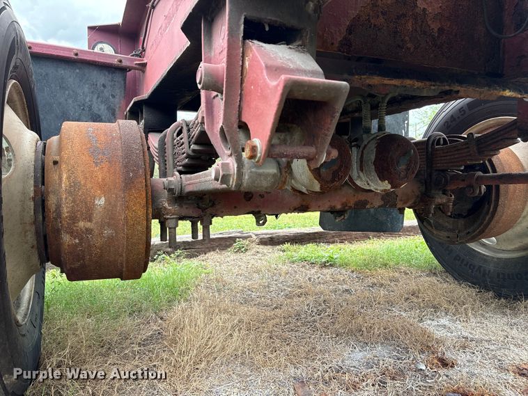 image for item EA7262 1979 Killebrew fertilizer delivery trailer