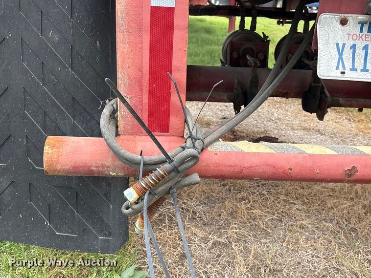 image for item EA7262 1979 Killebrew fertilizer delivery trailer