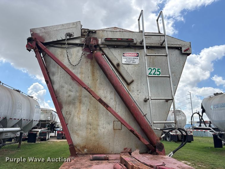 image for item EA7262 1979 Killebrew fertilizer delivery trailer