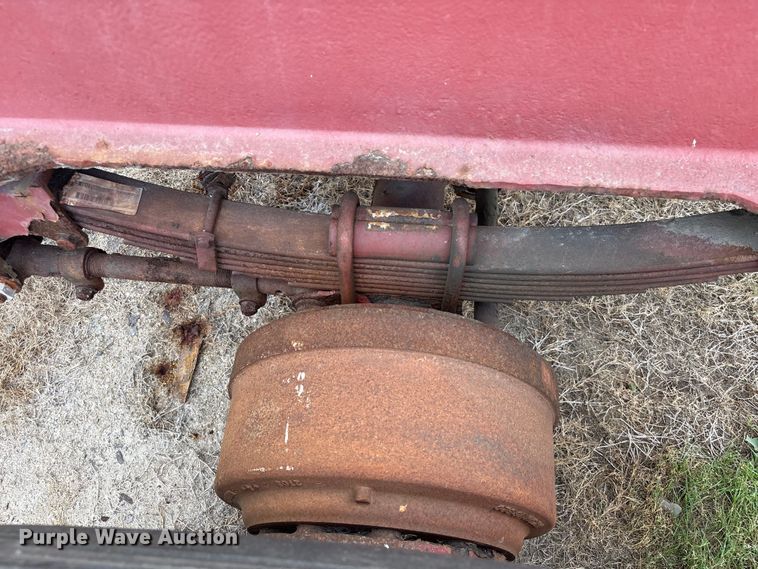 image for item EA7262 1979 Killebrew fertilizer delivery trailer