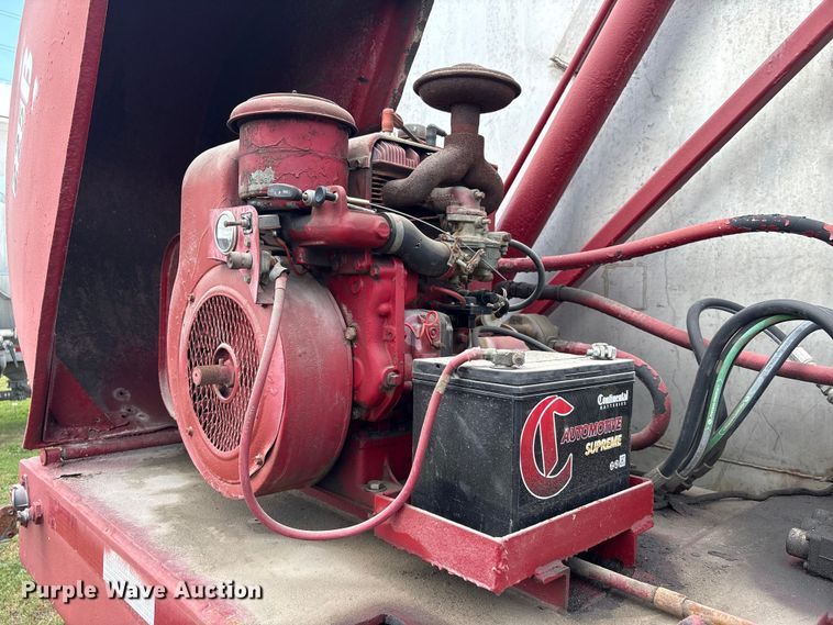 image for item EA7262 1979 Killebrew fertilizer delivery trailer