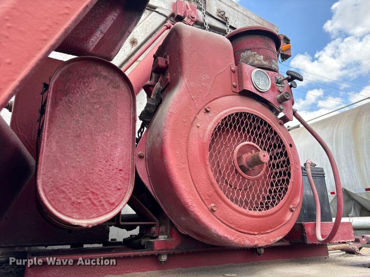 image for item EA7262 1979 Killebrew fertilizer delivery trailer