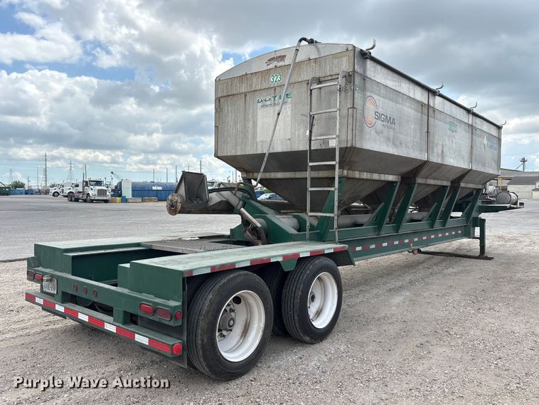 image for item EA7263 2013 Behnke Enterprises fertilizer delivery trailer
