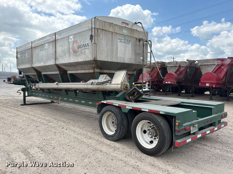 image for item EA7263 2013 Behnke Enterprises fertilizer delivery trailer