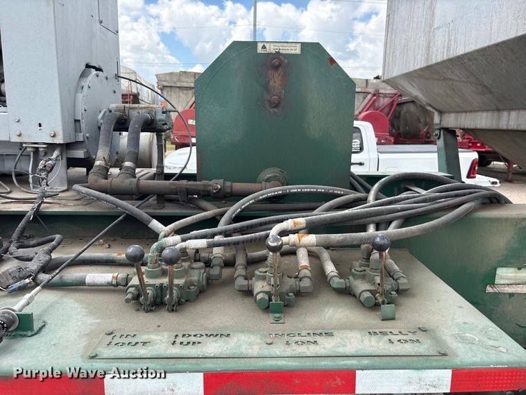 image for item EA7263 2013 Behnke Enterprises fertilizer delivery trailer