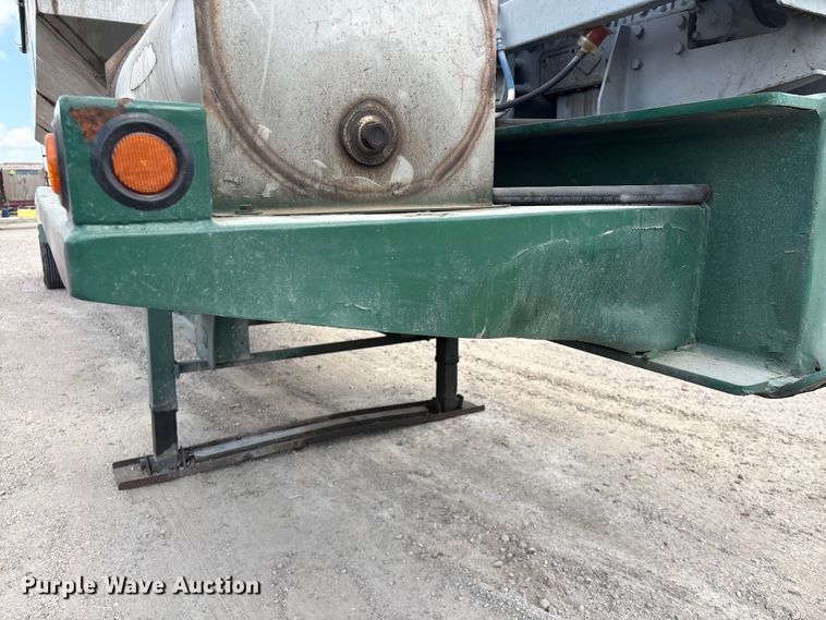 image for item EA7263 2013 Behnke Enterprises fertilizer delivery trailer