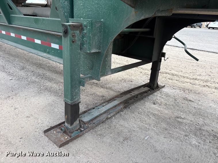 image for item EA7263 2013 Behnke Enterprises fertilizer delivery trailer